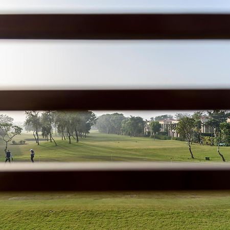 Beautiful Apartments At Tarudhan Valley Golf Resort, Manesar 古尔冈 客房 照片