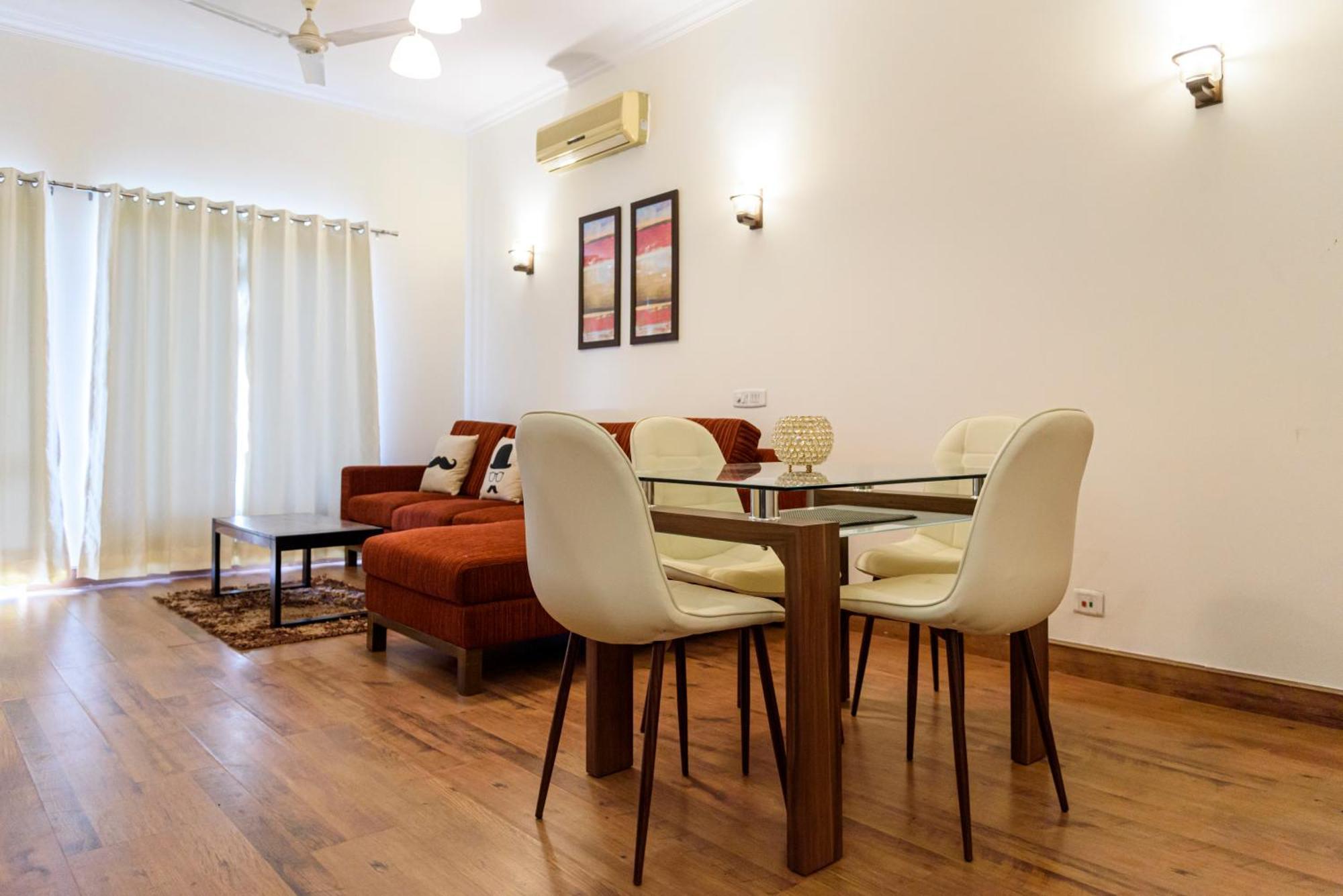 Beautiful Apartments At Tarudhan Valley Golf Resort, Manesar 古尔冈 客房 照片