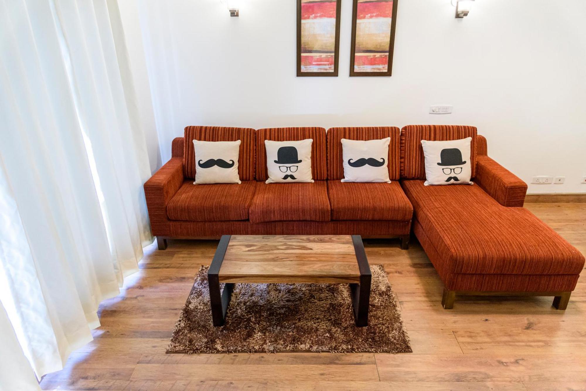 Beautiful Apartments At Tarudhan Valley Golf Resort, Manesar 古尔冈 客房 照片