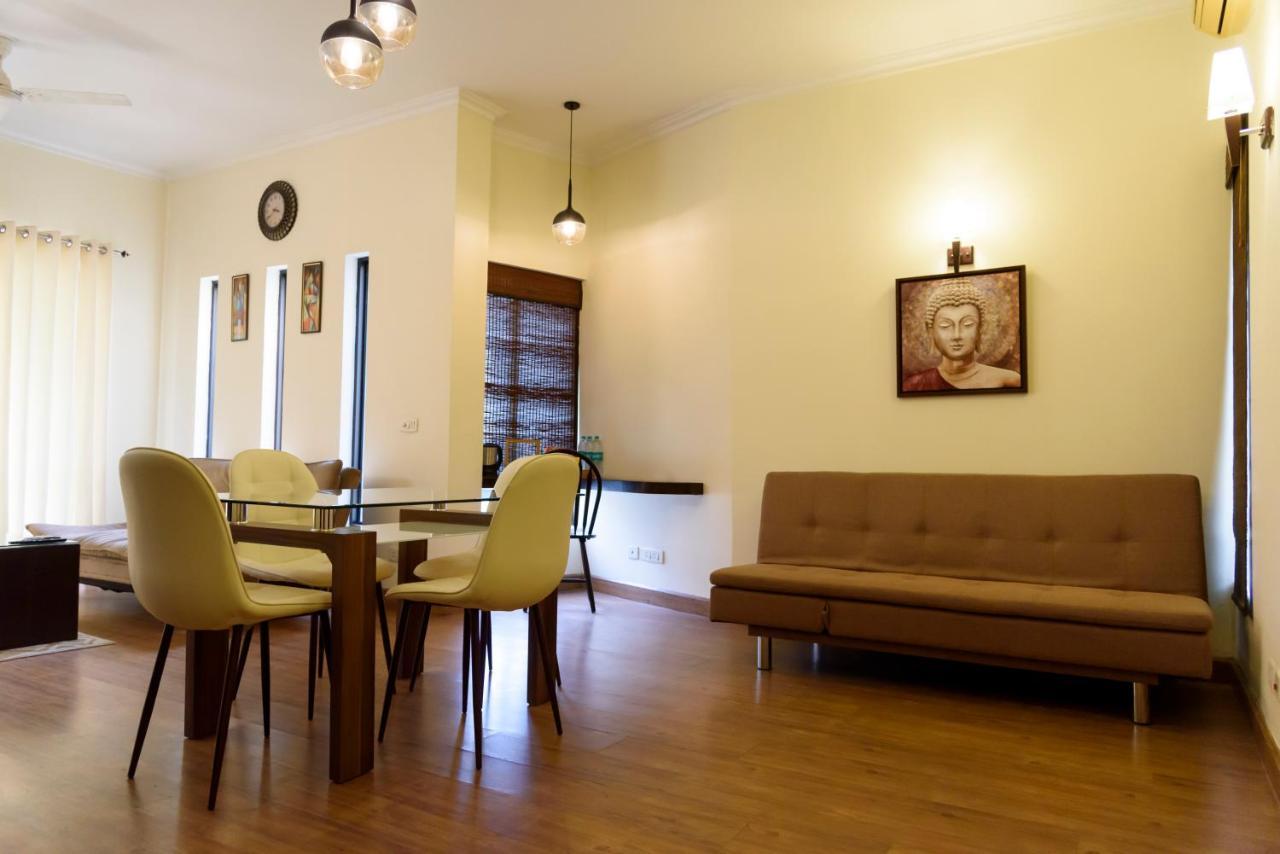 Beautiful Apartments At Tarudhan Valley Golf Resort, Manesar 古尔冈 外观 照片